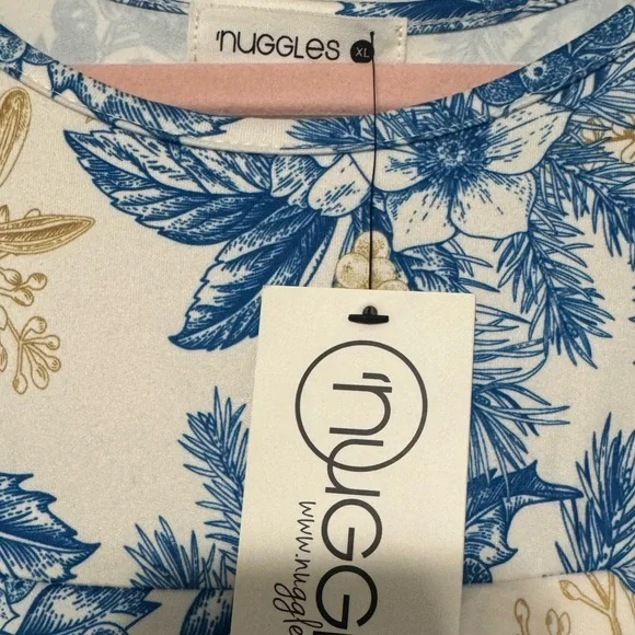 Graceful Blue Floral Long Sleeve Dress - Picture 3 of 4